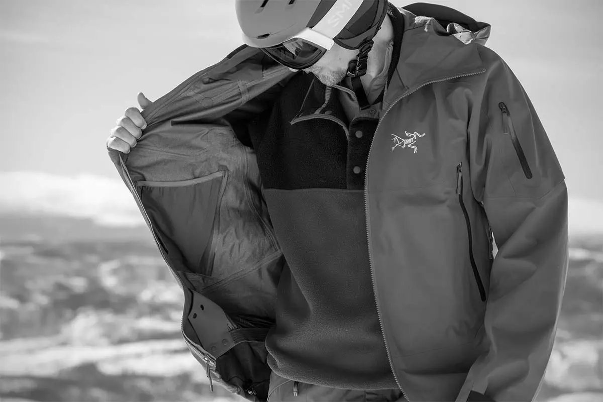 Best Waterproof Men's Snowboard Clothing