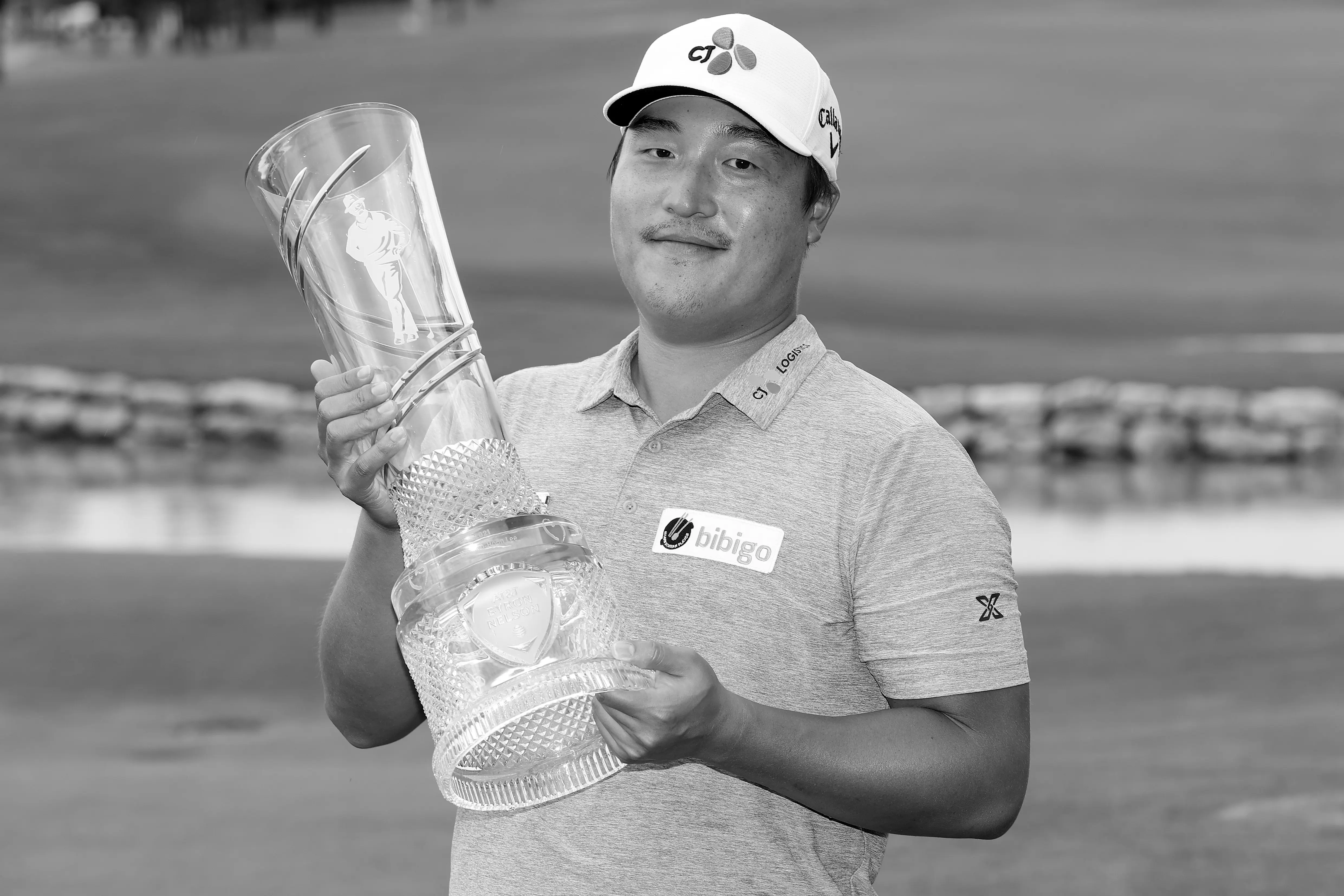 K.H. Lee Golfer
