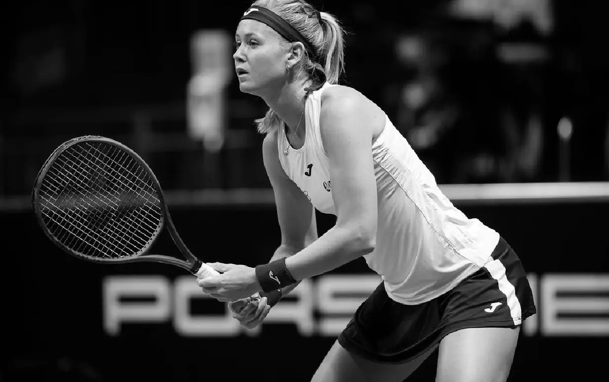 Marie Bouzkova Women's Tennis Player