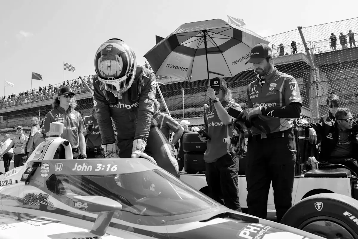 Sting Ray Robb Race Car Driver