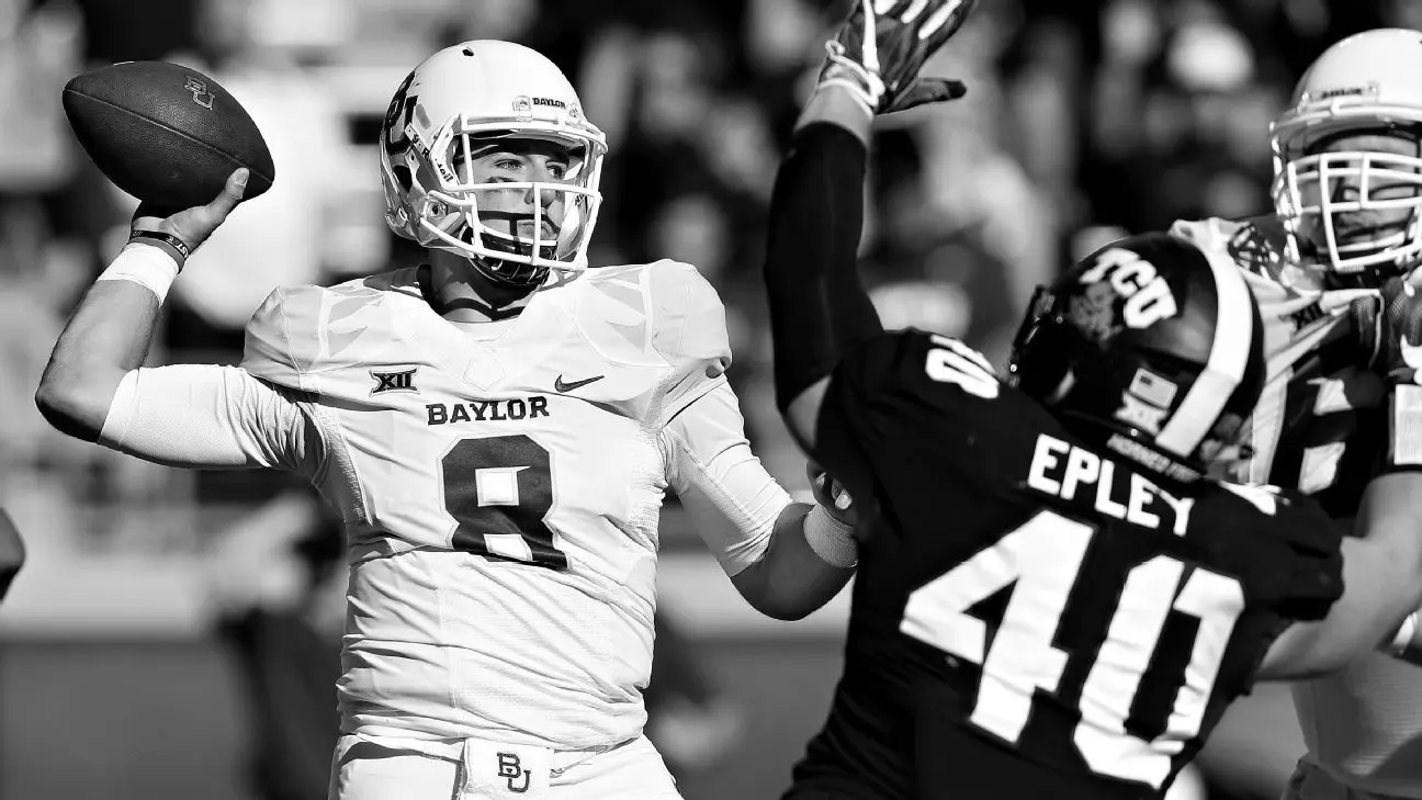 Zach Smith college football quarterback