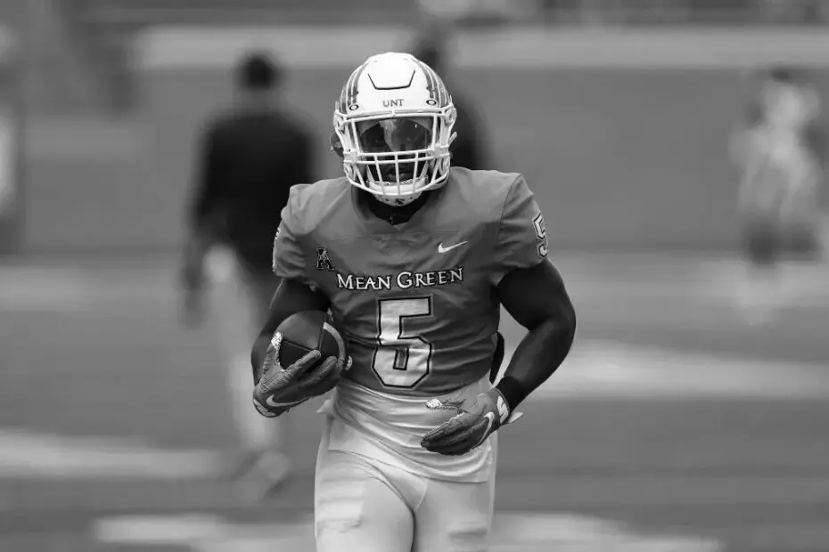 Ayo Adeyi college football running back