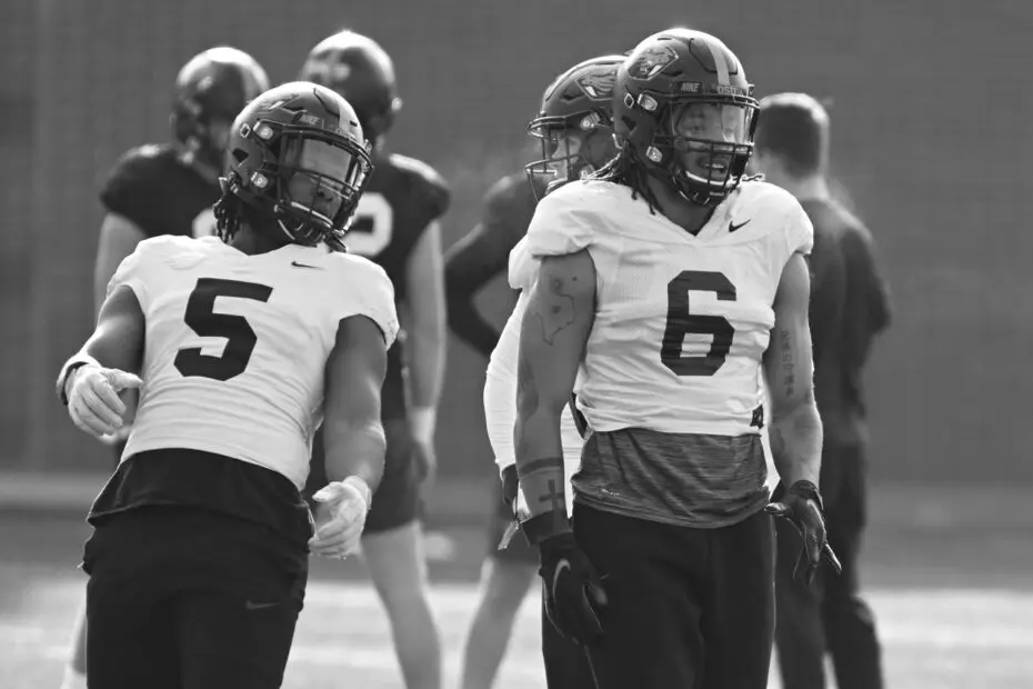 Deshaun Fenwick college football running back