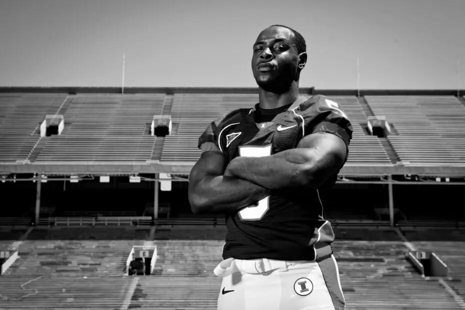 Donovonn Young college football running back