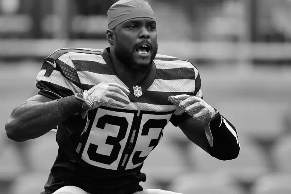 Fitzgerald Toussaint college football running back