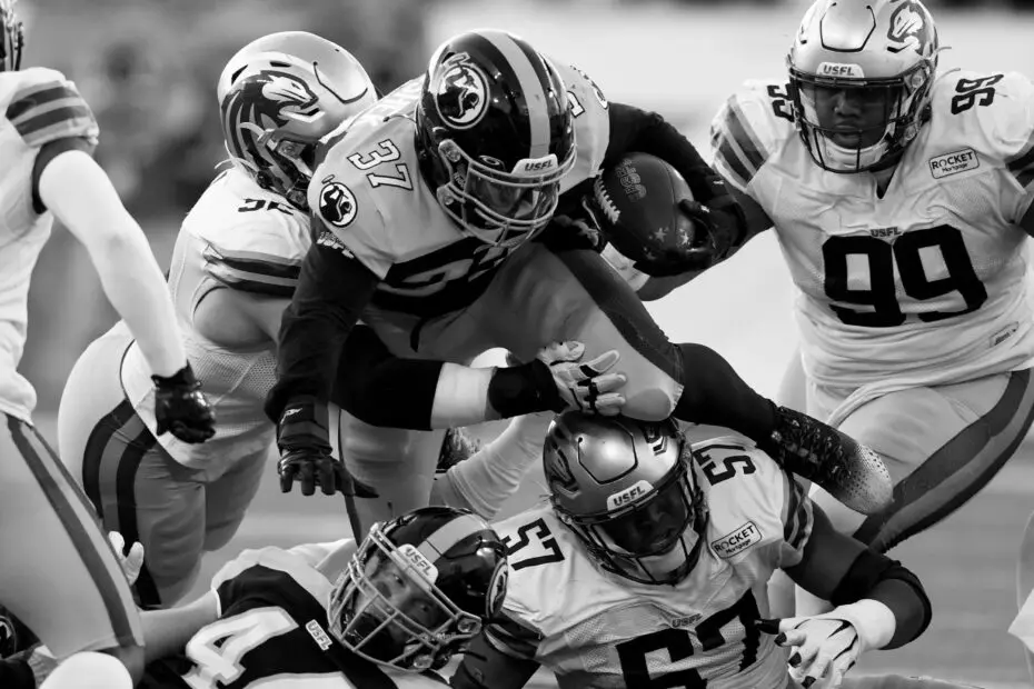 Garrett Groshek college football running back