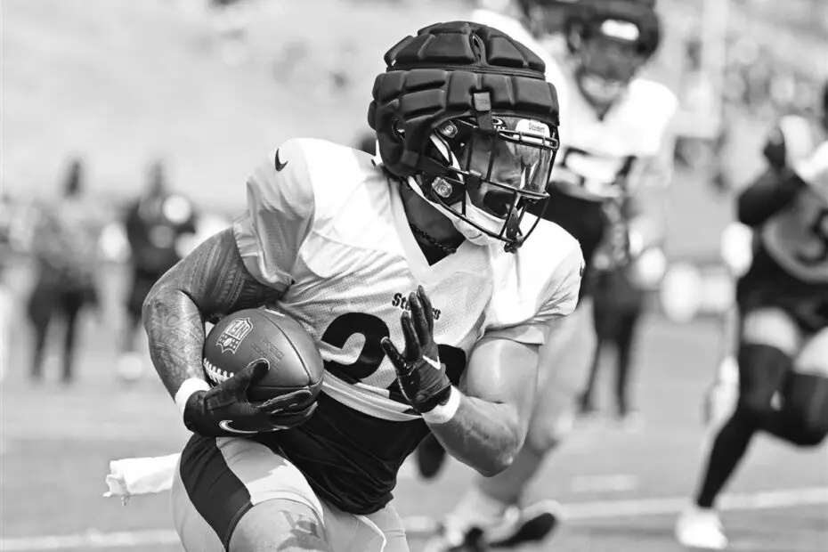Jay Warren college football running back