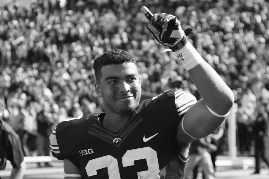 Jordan Canzeri college football running back