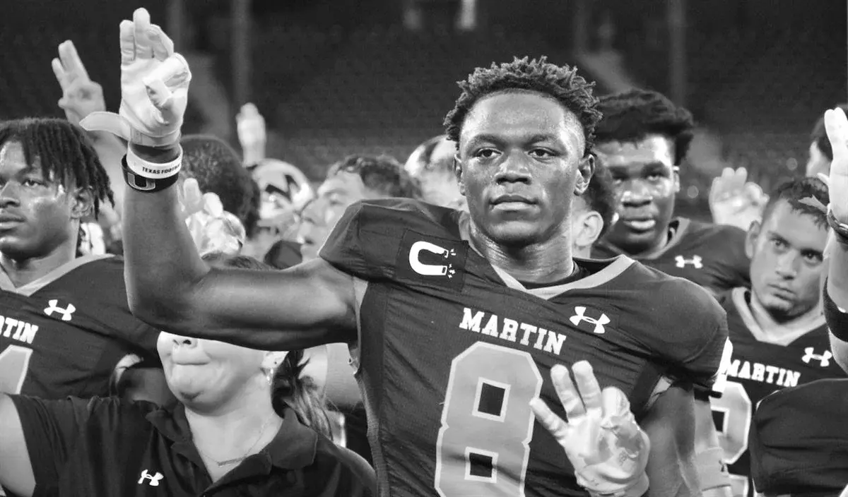 Juma Otoviano college football running back