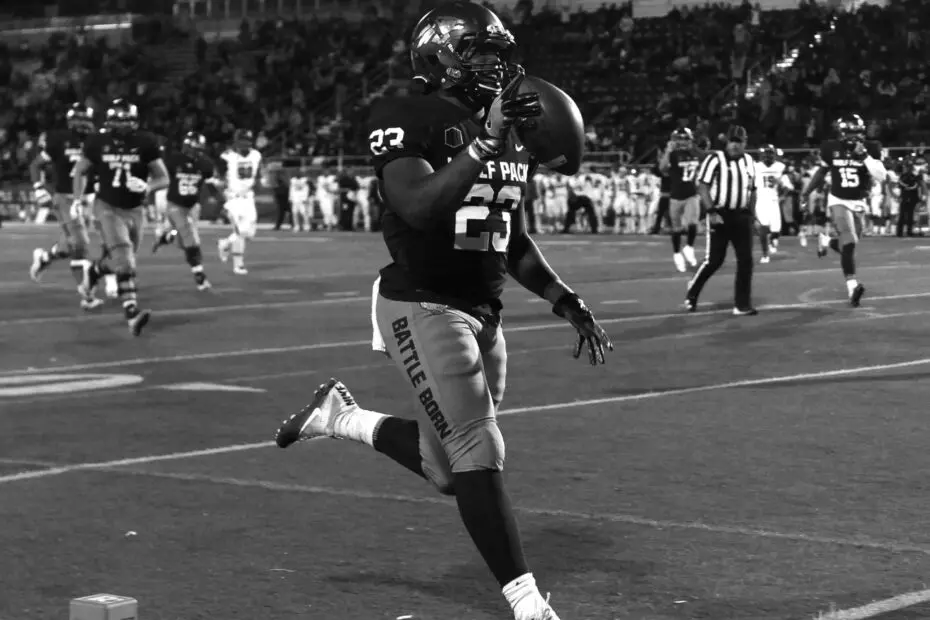 Kelton Moore college football running back