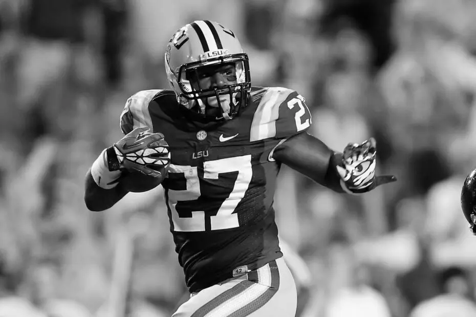 Kenny Hilliard college football running back