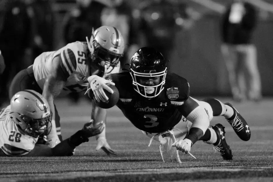 Michael Warren II college football running back