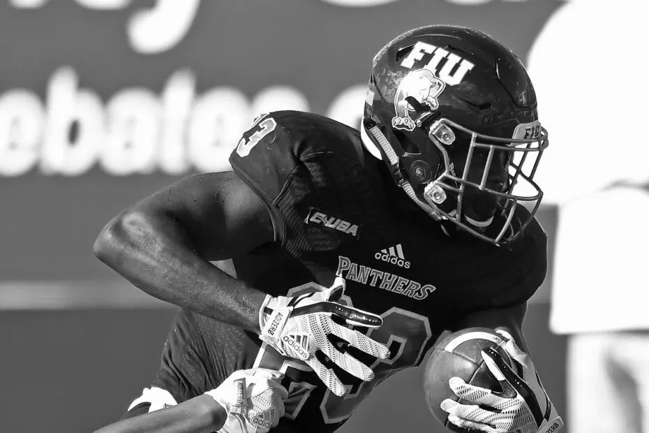 Napoleon Maxwell college football running back