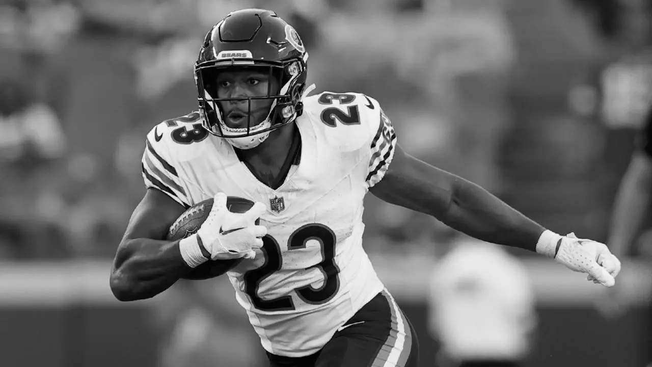 Roschon Johnson college football running back