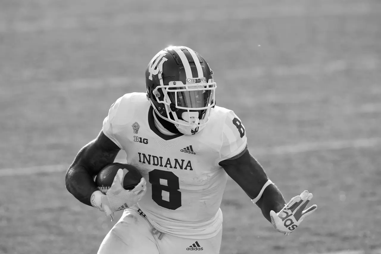 Stevie Scott college football running back