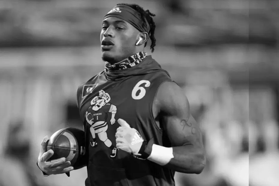 Xazavian Valladay college football running back