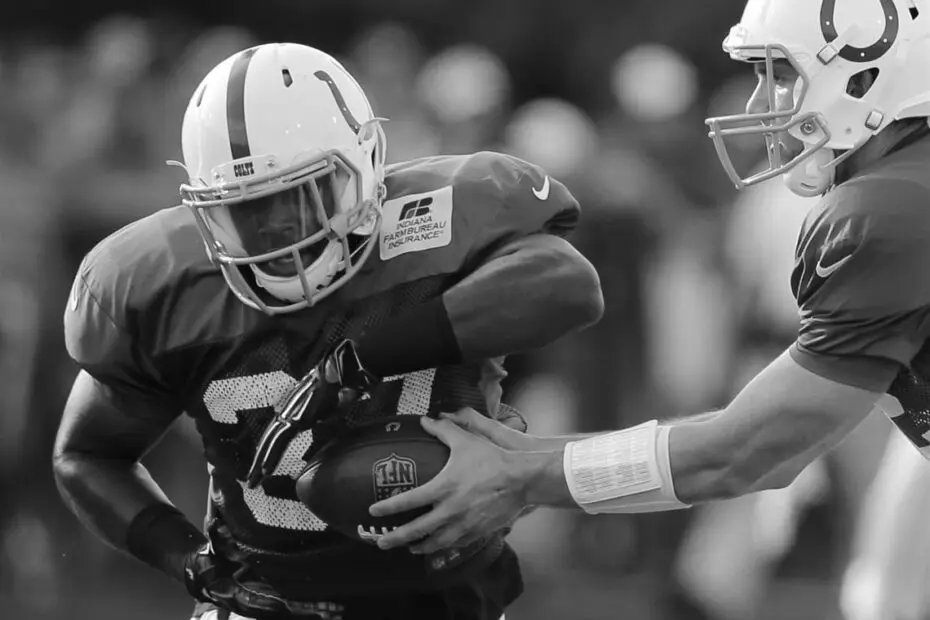 Zurlon Tipton college football running back