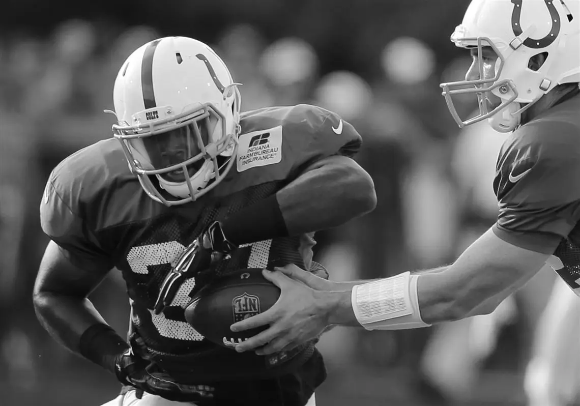 Zurlon Tipton college football running back
