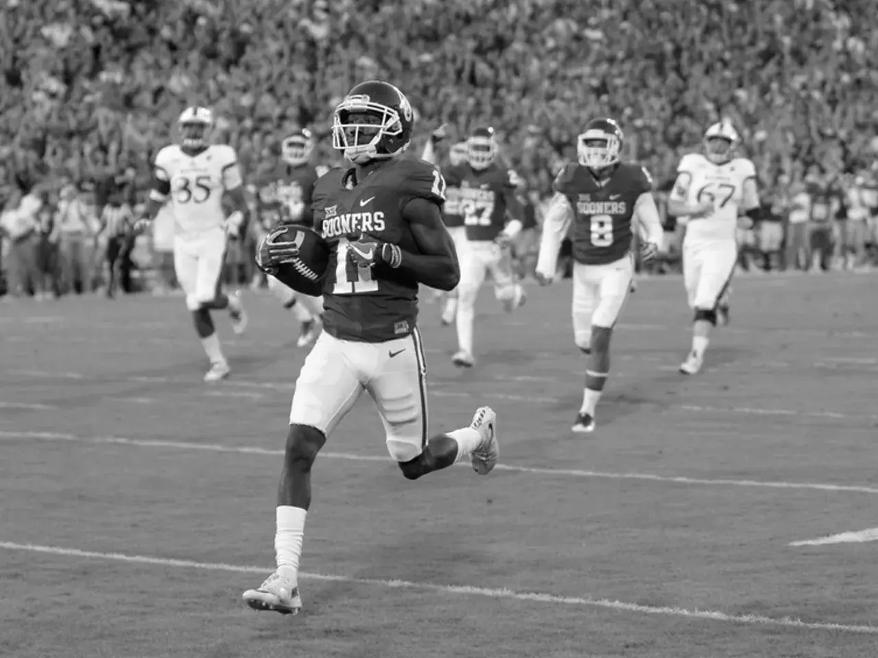 Dede Westbrook college football wide receiver