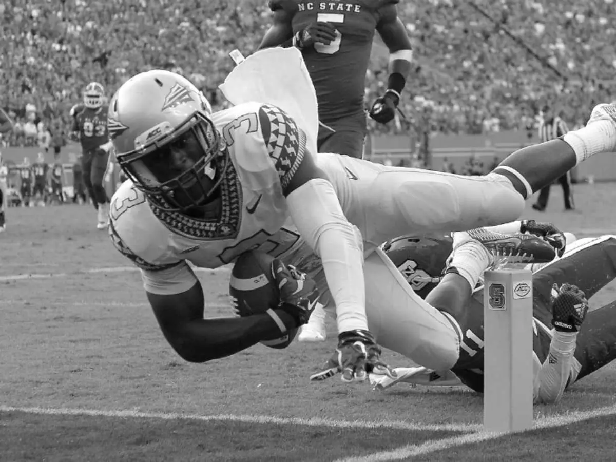 Jesus Wilson college football wide receiver
