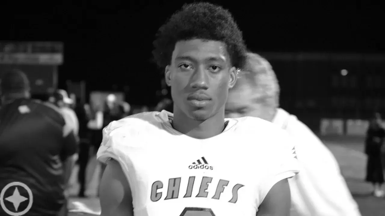 Victor Tucker college football wide receiver