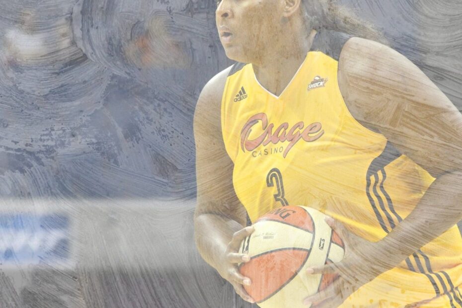 Courtney Paris Stats