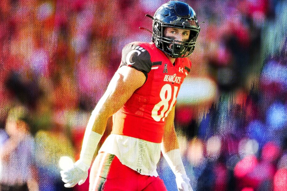 Josh Whyle College Stats