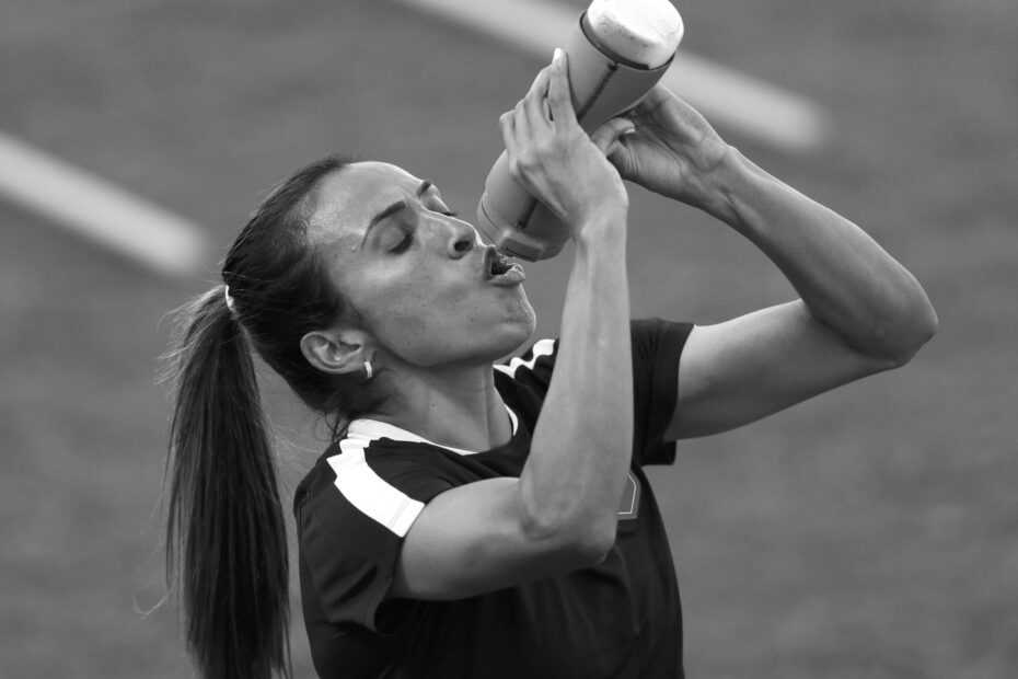 Athletes Drinking Gatorade 16