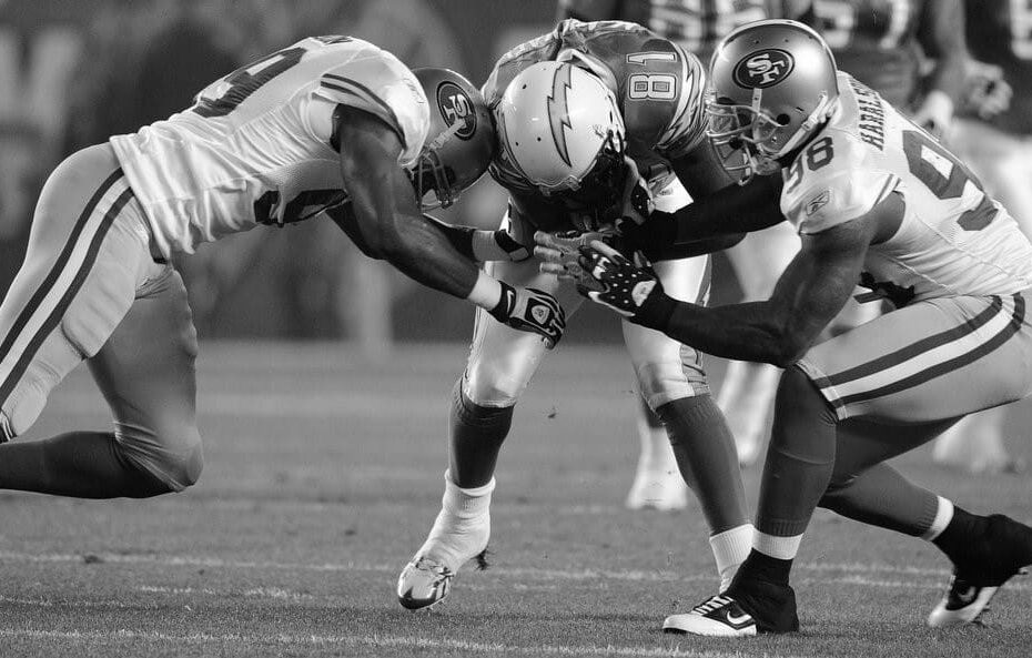 Football Nfl Player Tackling