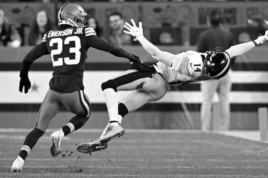 Football Nfl Wide Receiver Ca (2)