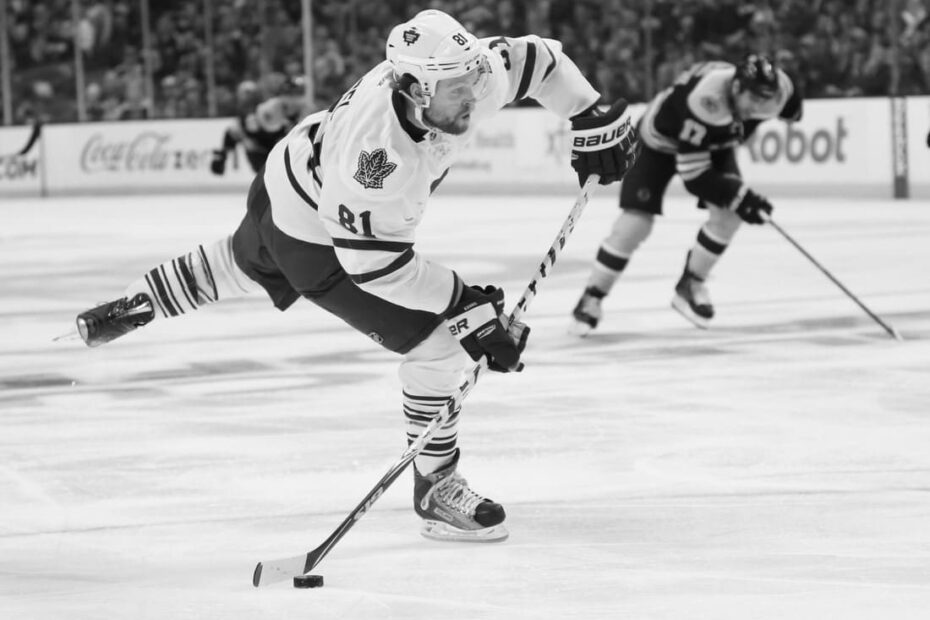 Hockey Player Shooting Puck 1 (3)