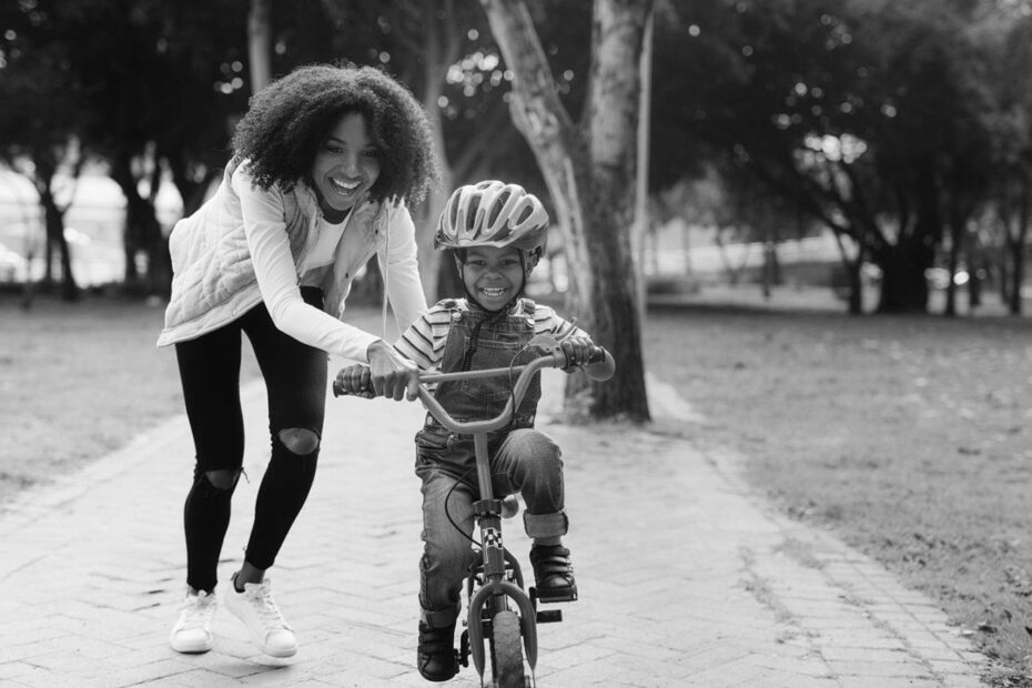 Kids Riding Bikes 92