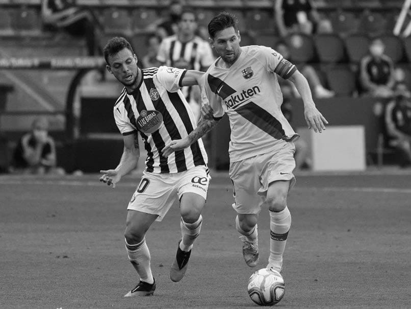 What is a 50-50 Ball in Soccer?