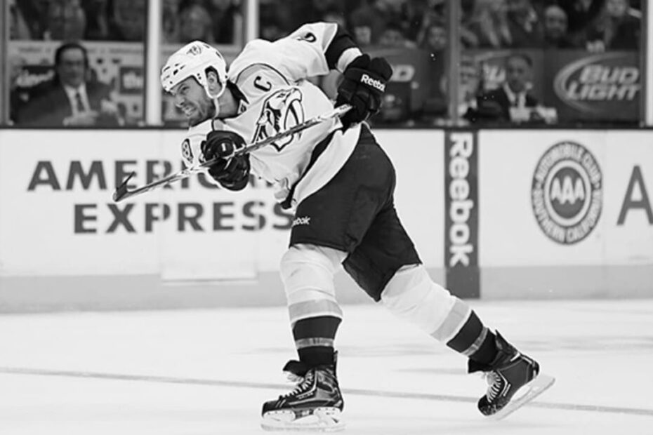 NHL Hockey Player Slapshot 74