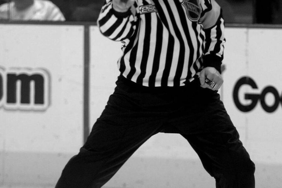 NHL Hockey Referees 32