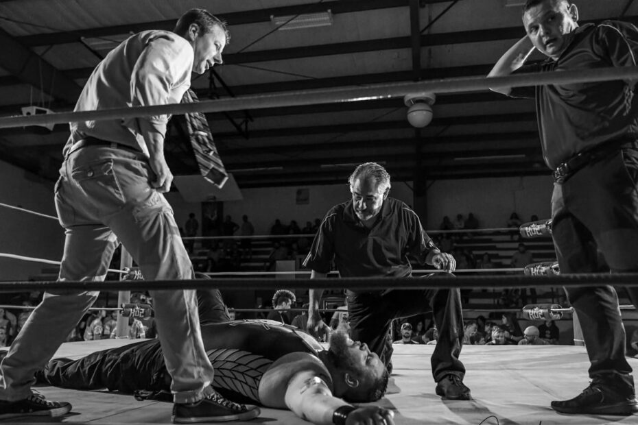 Wrestling Referree 85