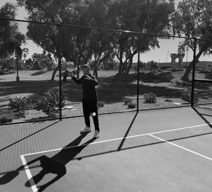 overhand pickleball serve