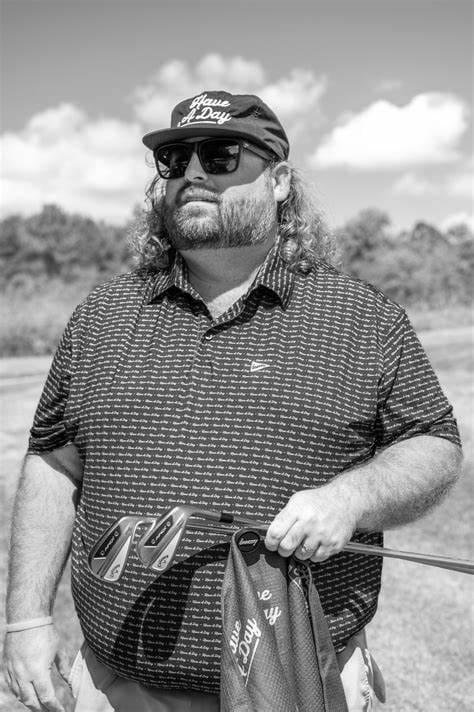 Breezy Golf Standing Out From the Crow