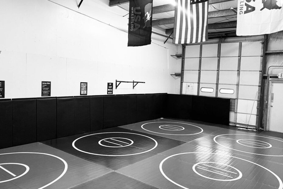Choosing the Right Wrestling Mat for Training