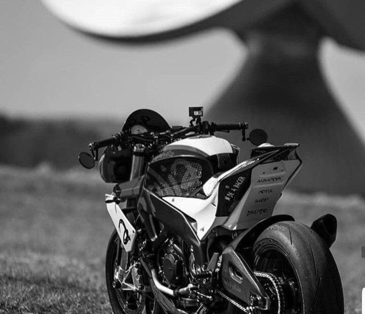 What Seasons Do People Ride Motorcycles in Illinois?