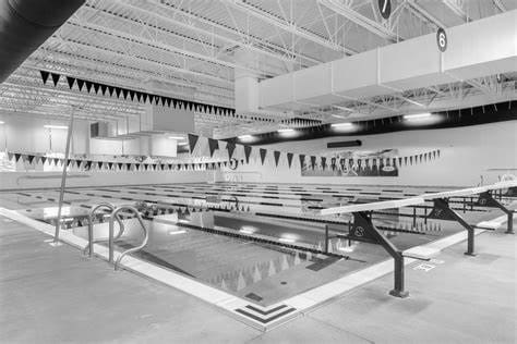 Foss Swim School Building Water Confidence