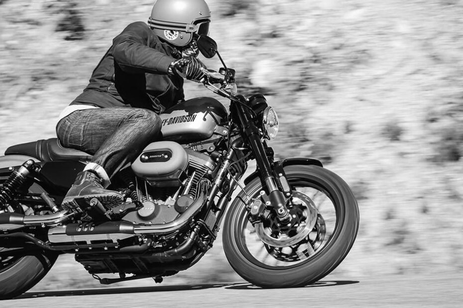 Can Motorcycles Split Lanes in Florida?