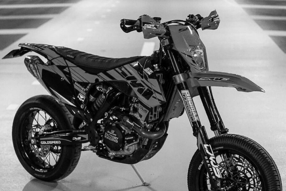 What is an OEM Blend Motorcycle Engine Oil?