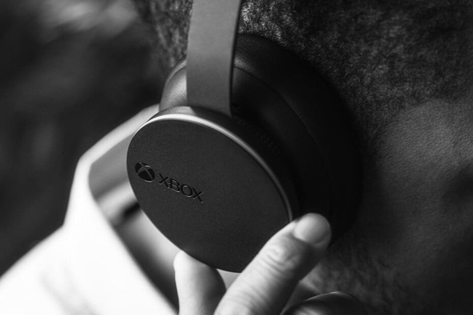 Xbox Headset Comparison Wireless vs. Wired