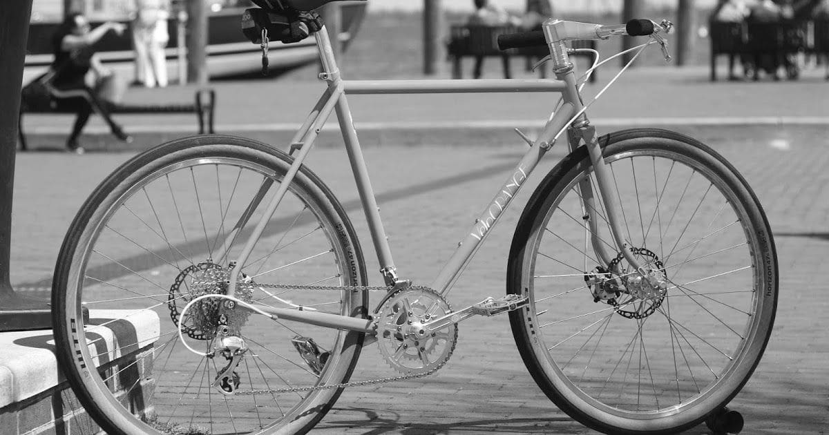 Choosing the Best Flat Bar Road Bike