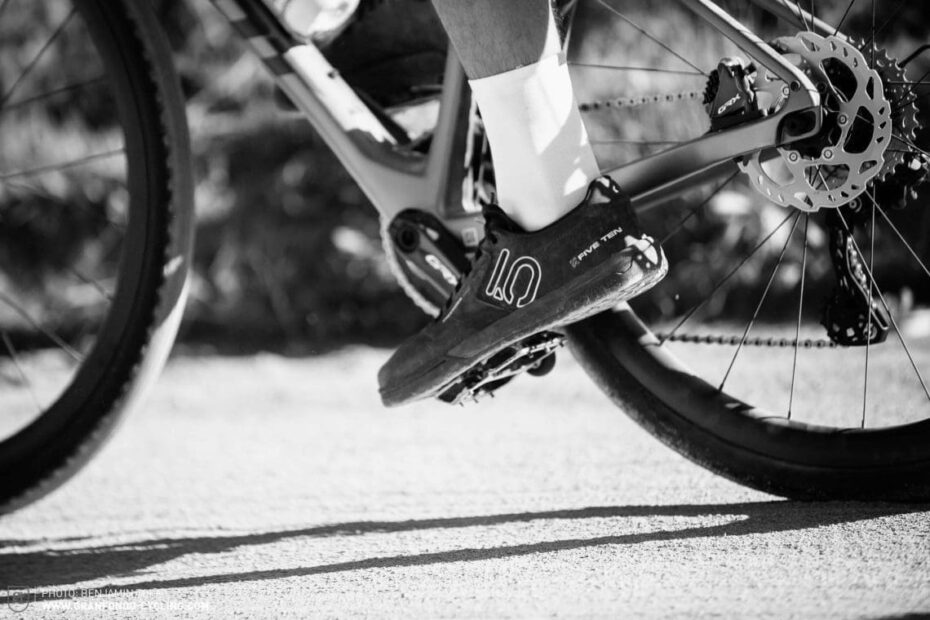 Choosing the Best Pedals for Gravel Bikes