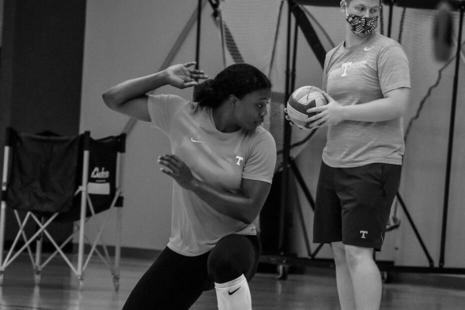 Choosing the Best Volleyball Leggings for Performance