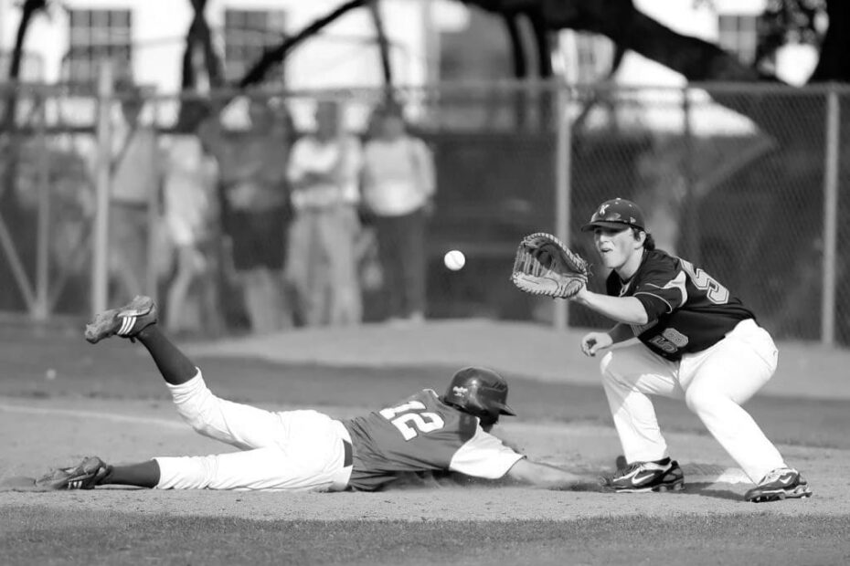 Choosing the Perfect First Base Baseball Glove