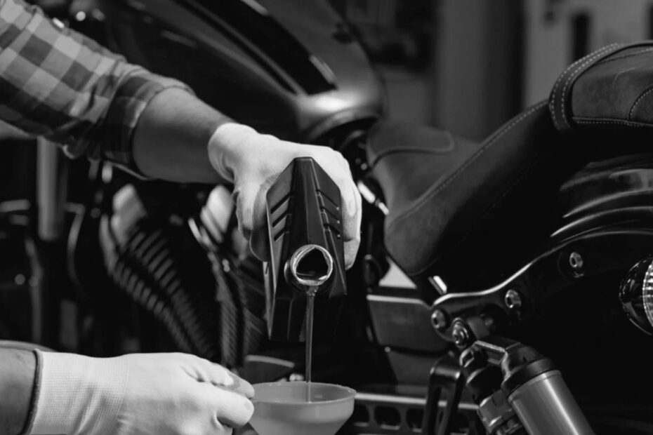 Choosing the Right Oil for Motorbikes