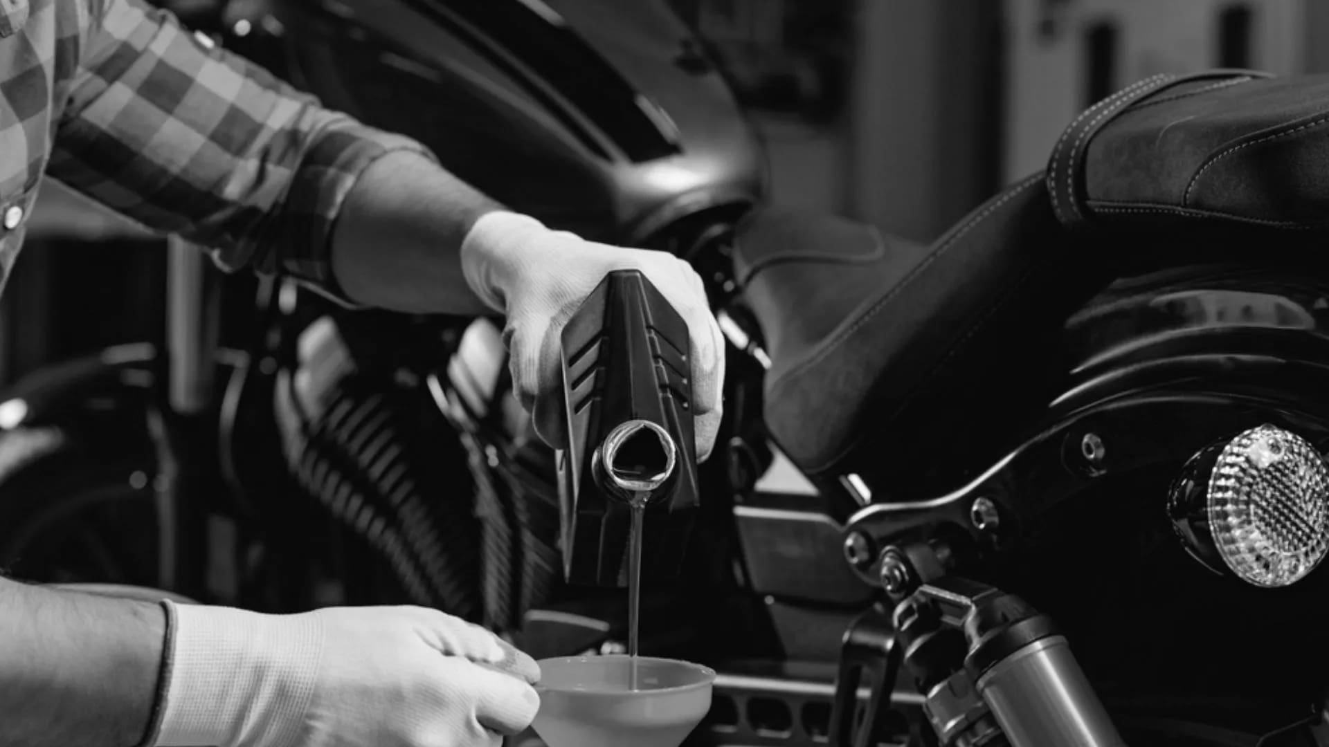 Choosing the Right Oil for Motorbikes
